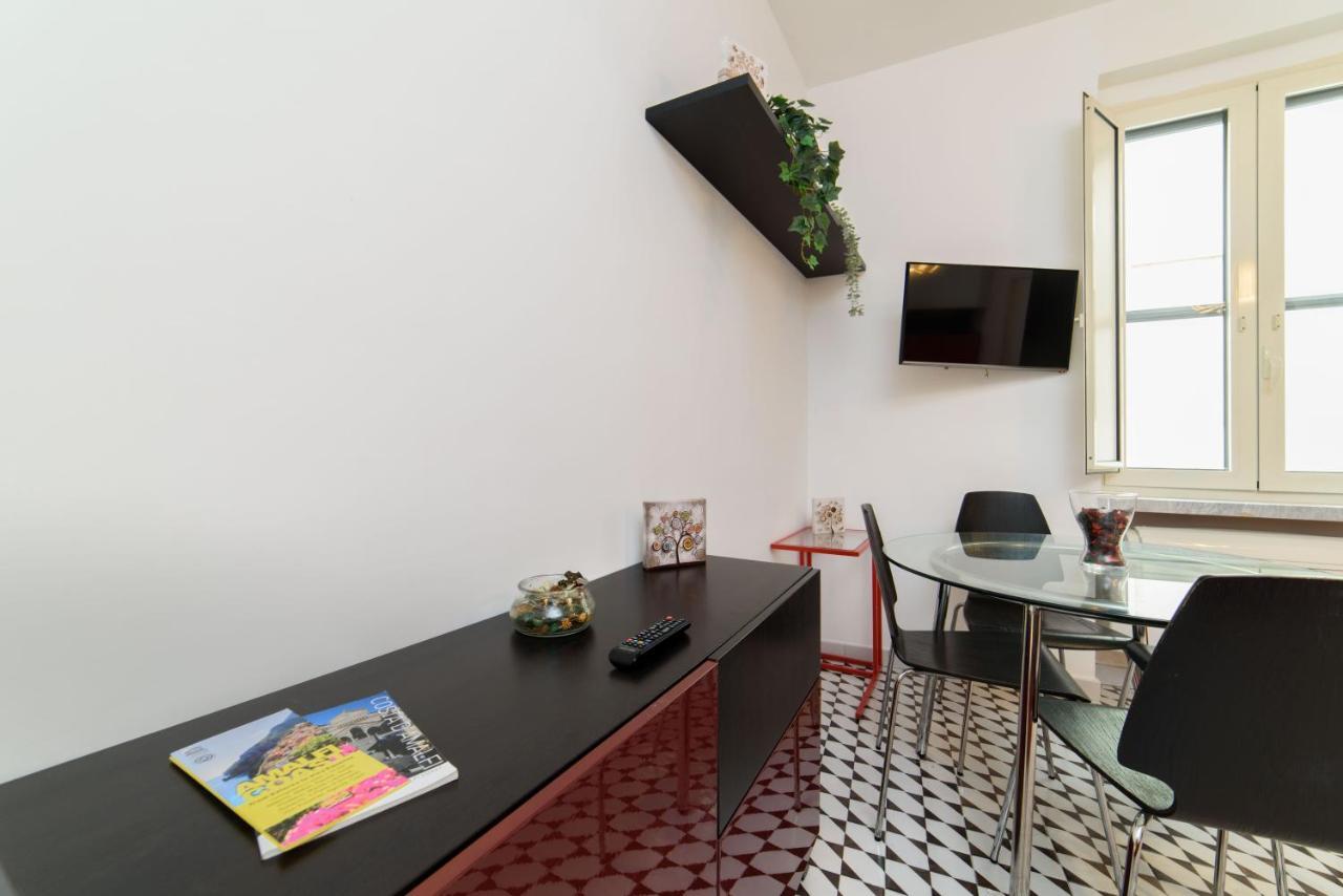 Centro Storico - Wifi & Cucina Apartment Salerno Exterior foto